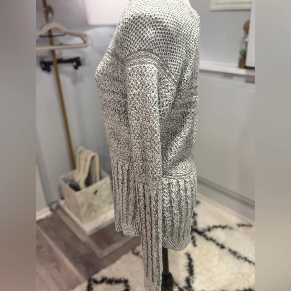 Athleta Merino Wool Blend Cable Knit Sweater Size Small - Picture 6 of 11